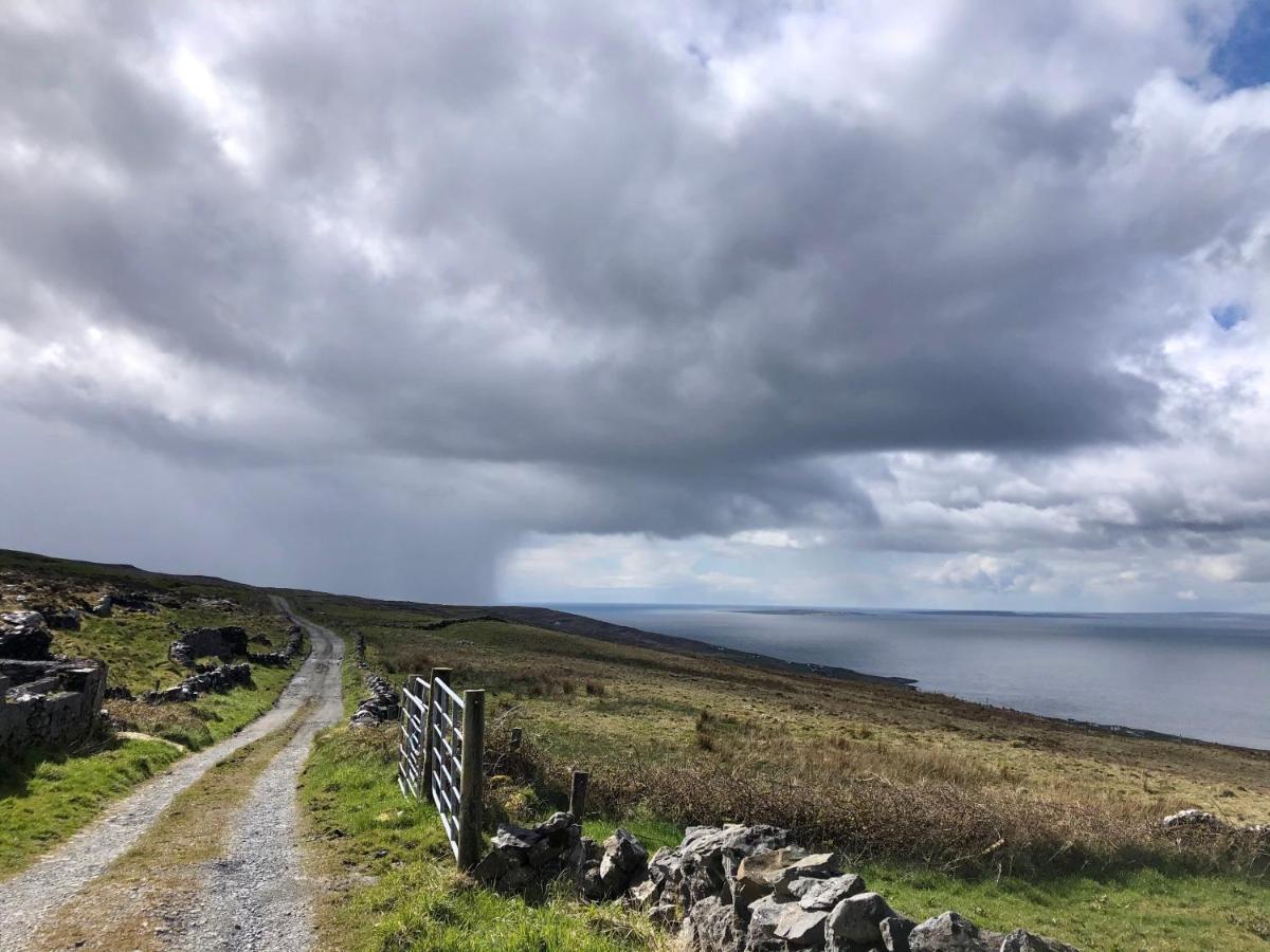 Ocean View Guestrooms Doolin Luaran gambar