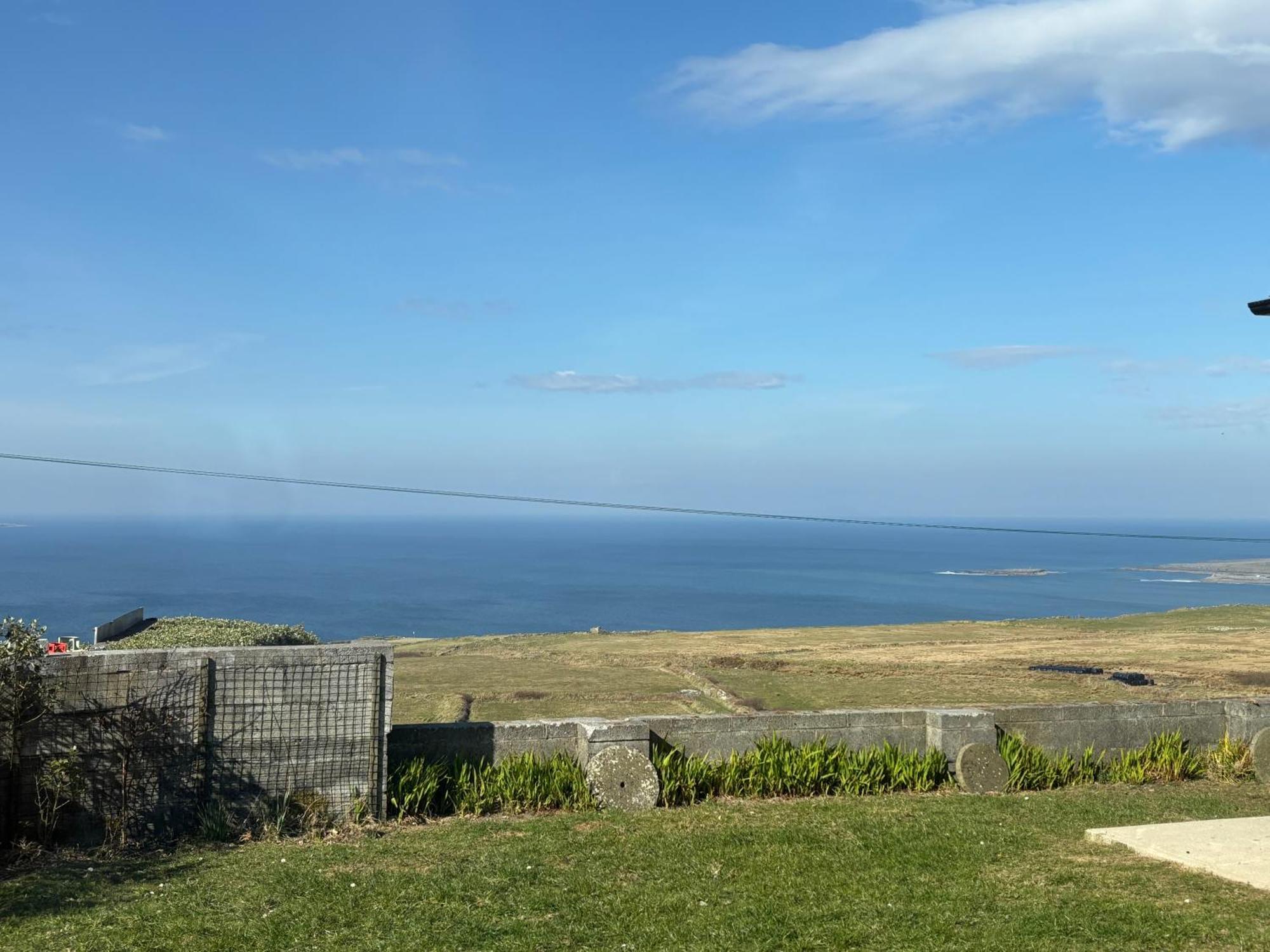 Ocean View Guestrooms Doolin Bilik gambar