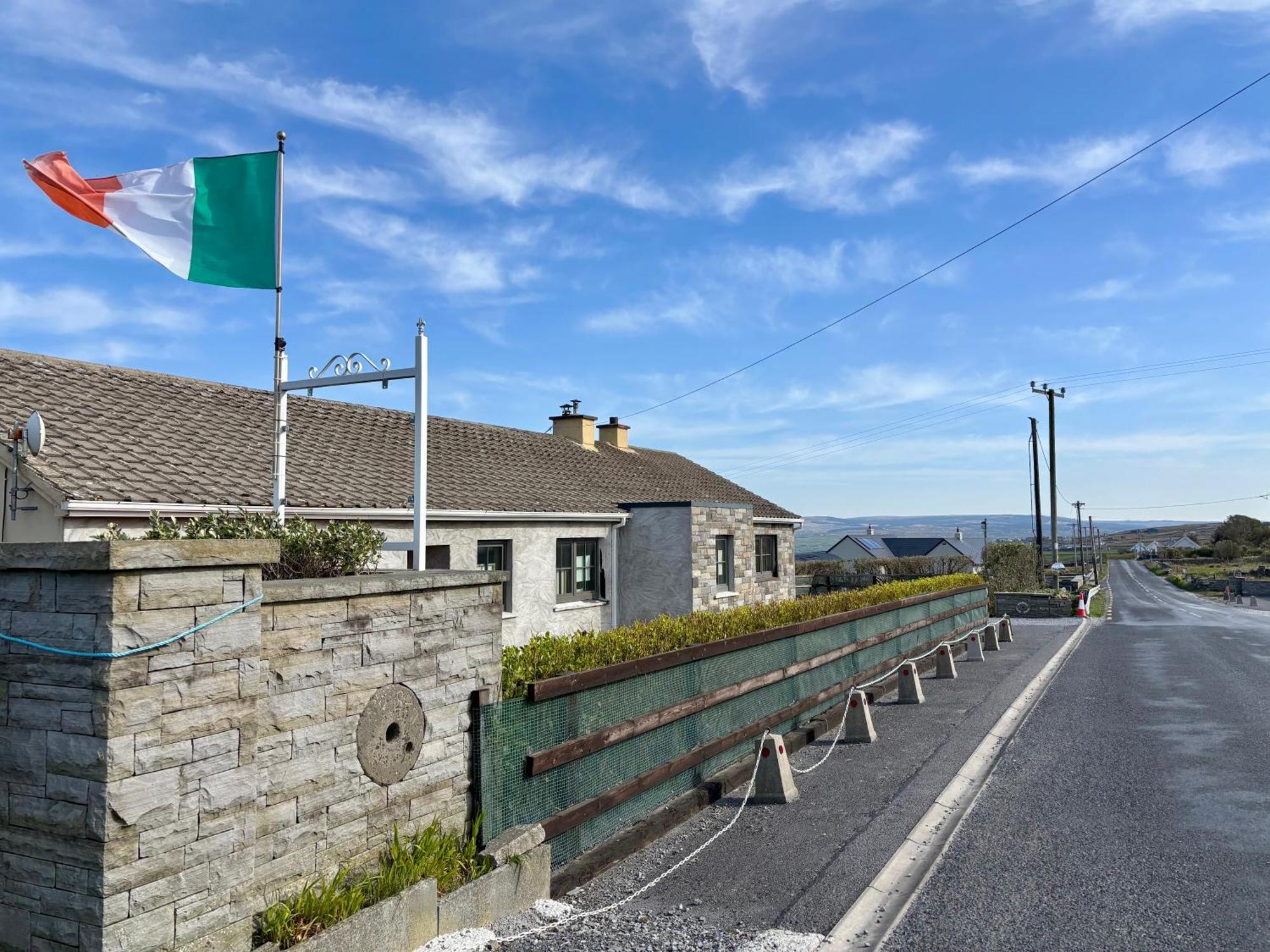 Ocean View Guestrooms Doolin Luaran gambar
